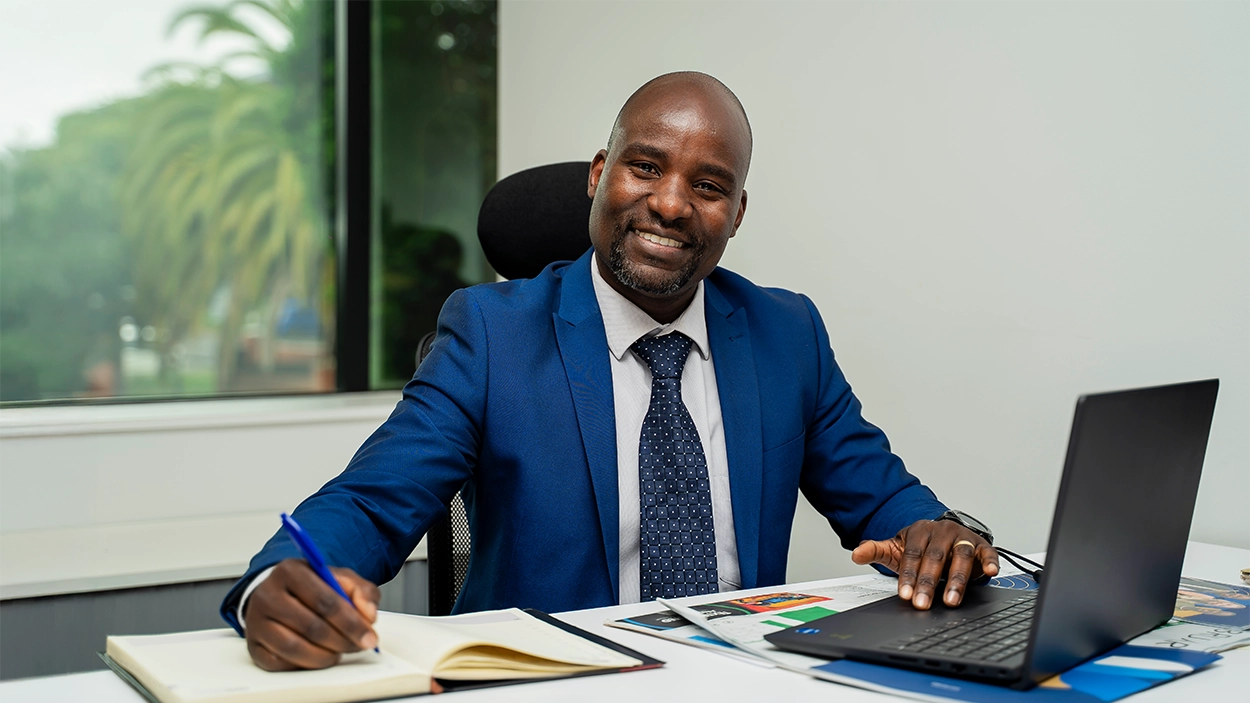 MCom or MBA: Which Qualification Is Right for Your Career?